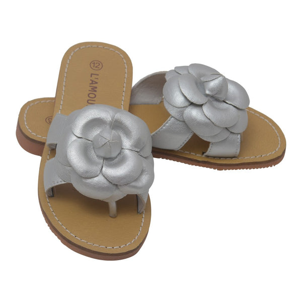 L'Amour Girls Silver Flower Accent Thong Trendy Sandals 11-4 Kids - SophiasStyle.com